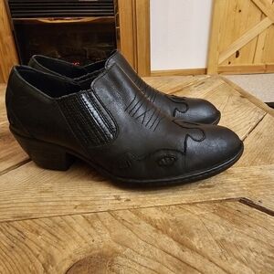 Born Black leather ankle boots women's size 7.5